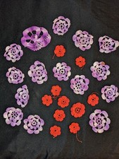 Lotto di 25 fiori fatti a mano