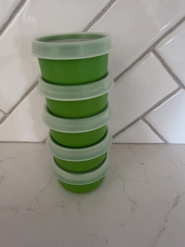 Tupperware green smidgets mini - tupperware,