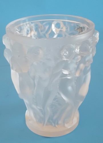 Lalique frosted crystal - lalique,