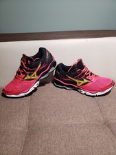 Mizuno Wave Creation