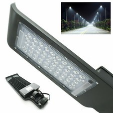 Lampione stradale LED faro