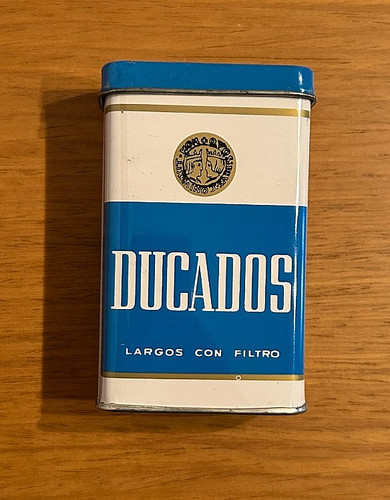 Scatola vintage vuota