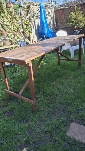 Tavolo vintage con cavalletto