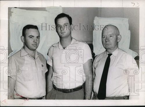 Press photo ted - titus, of