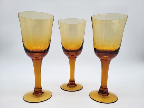 Calici vino acqua soffiata