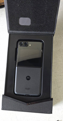 Motorola razr 2022 8gb ram - 8gb,