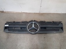 REJILLA DELANTERA PARA