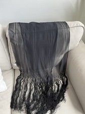 Foulard/ Stola/ Scarf Dolce & Gabbana 100 % Seta Sfilatura  color nero