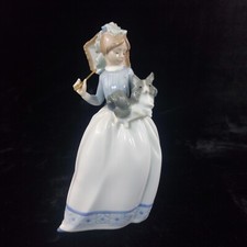 Rare NAO by Lladro Girl with