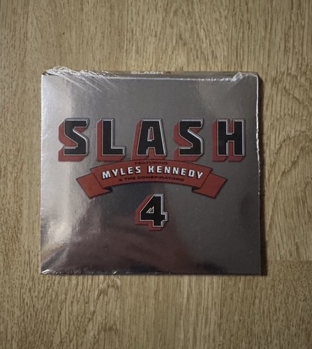 Slash signed 4 - n, roses)