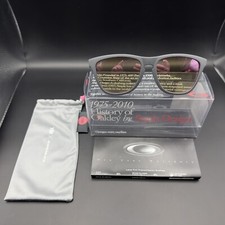 NUOVO Oakley Frogskins STAPLE COLL grigio tortora con lenti rosa iridio 2011 RARO