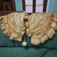 Stola di visone. Lavorazione tipo maglia morbida. Mai usata. Colore mielato.