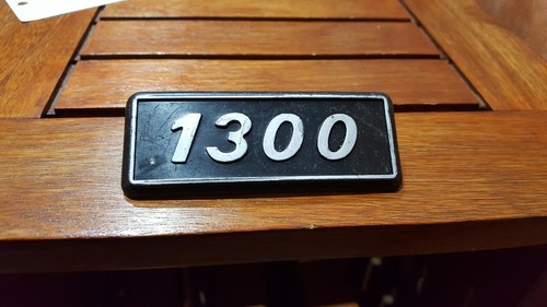 1300 scritta targa plastica