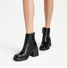 Stivaletti con tacco RUSSELL &