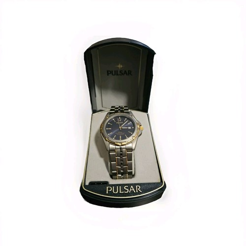 Pulsar analog wristwatch with - pulsar,