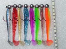 8 pezzi pesci in gomma a coda