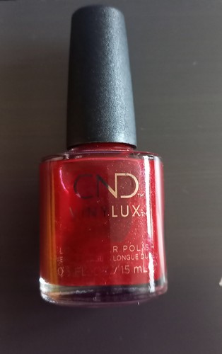 Cnd vinylux kiss of fire - kiss,