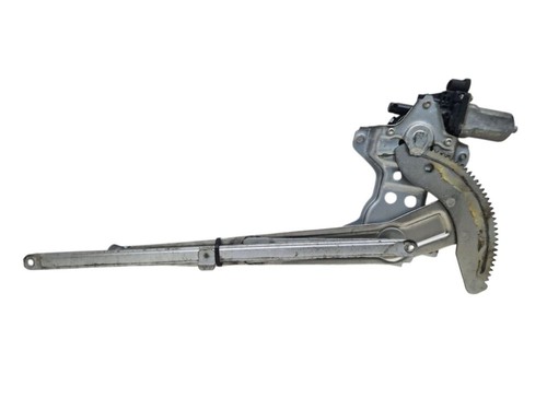 Front left engine window - front,