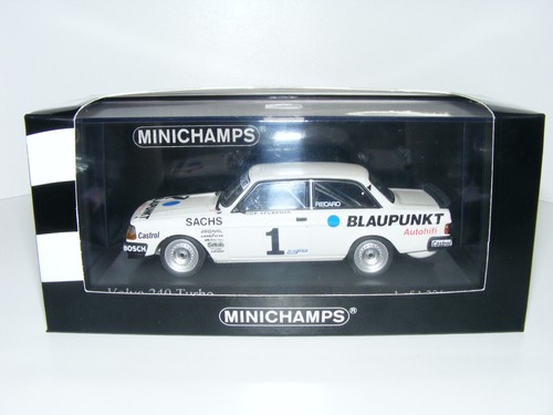 Minichamps volvo 240 - 1:43,