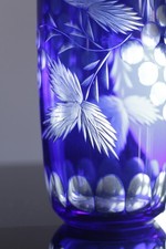 Vaso vintage in vetro blu