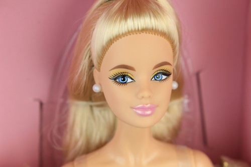 Platinum label barbie doll - platinum,