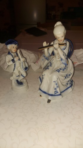 Set porcellane bianche - blu, 2