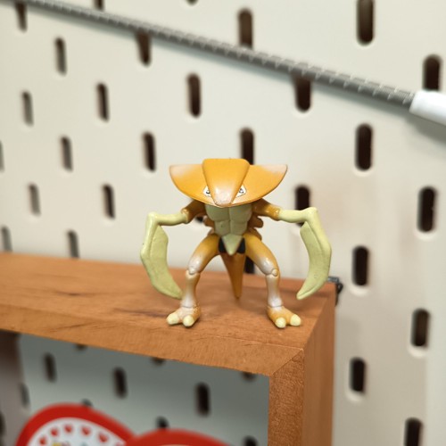 Tomy pokemon kabutops - kabutops, 1.5"