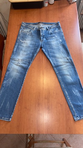 Jeans strappati classici