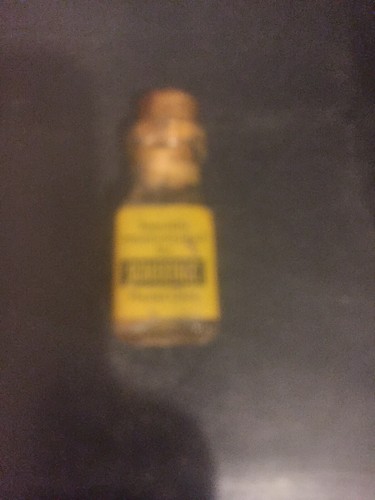 Scaletrix car oil bottle - car,
