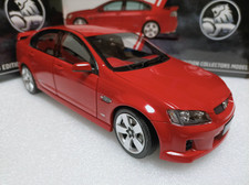 Autentico modello berlina 1:18