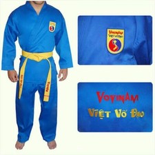 Tenue de Vovinam - Viet vo dao avec broderie droite sur deux lignes dans le dos