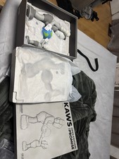 KAWS The Promise Figura in