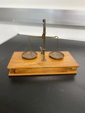 Bilancia da farmacia vintage