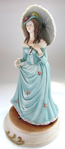 Capodimonte lady with - 'lady,