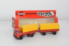 B98 1:64 3 POLLICI 3 POLLICI