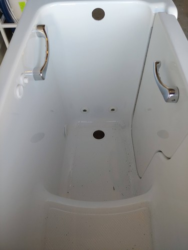 New jacuzzi walk - jacuzzi, bathtubs