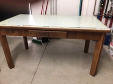 vecchio tavolo cucina in