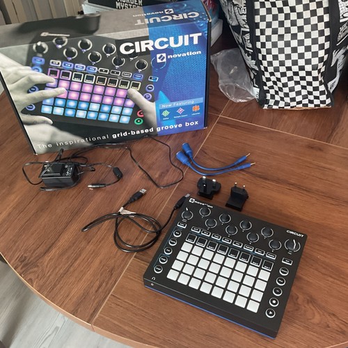Novation circuit groovebox - novation,