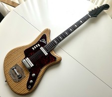 Chitarra elettrica italiana