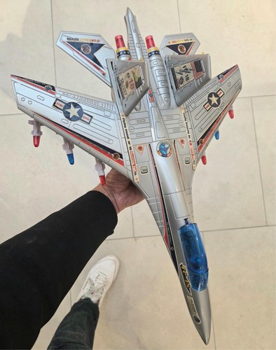 Grande aereo giocattolo