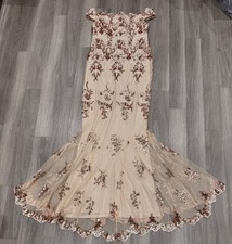 Splendido abito Godvia