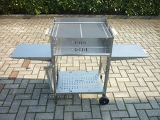 BARBECUE A LEGNA E CARBONELLA