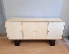 Credenza decorativa italiana del 1930-40, impiallacciata pergamena, appena restaurata