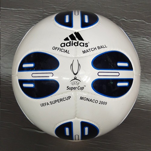 Nuovo pallone calcio - nuovo, monaco