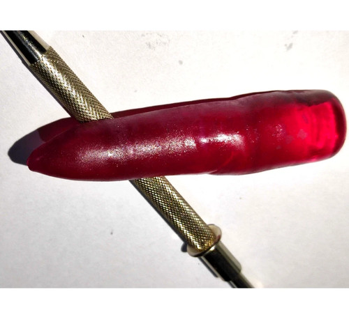 Rubino rosso grezzo