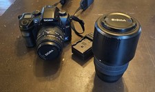 Sigma SD14 DSLR con batteria, caricabatterie e due obiettivi (28-80 e 70-300)