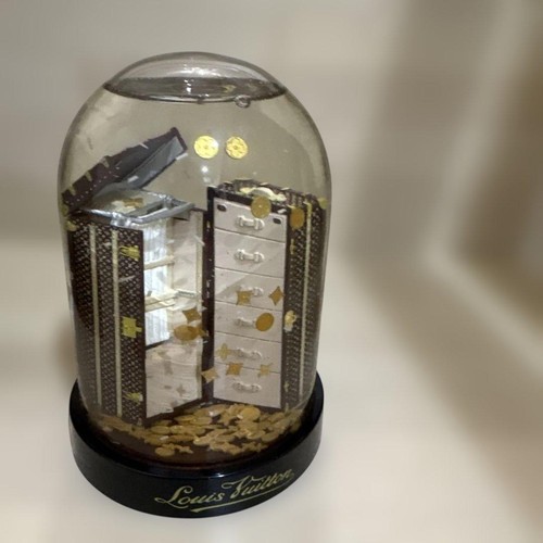 Louis vuitton snow globe dome - globe,