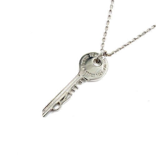 Collana con ciondolo chiave