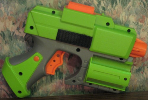 Pistola per freccette morbide