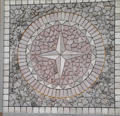 Rosone mosaico marmo - in,